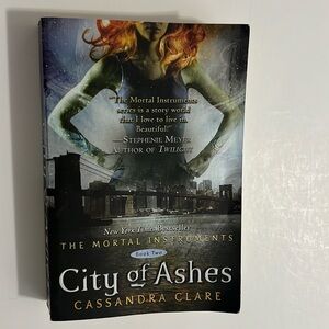 City of Ashes - Book 2 - by Cassandra Clare paperback